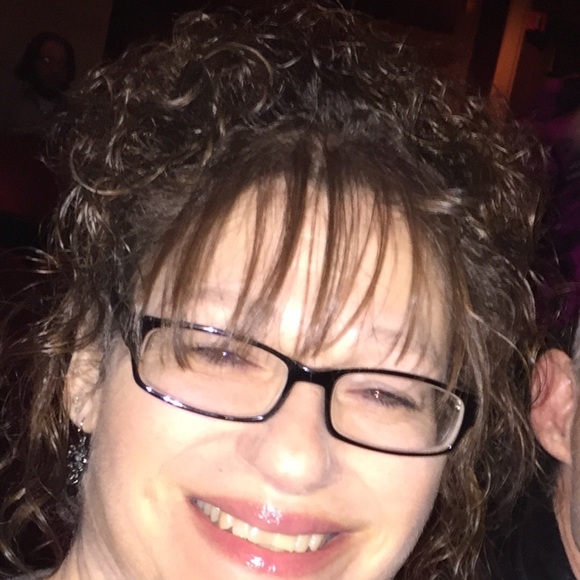 Meet your Posher, Angela - Picture 1 of 1